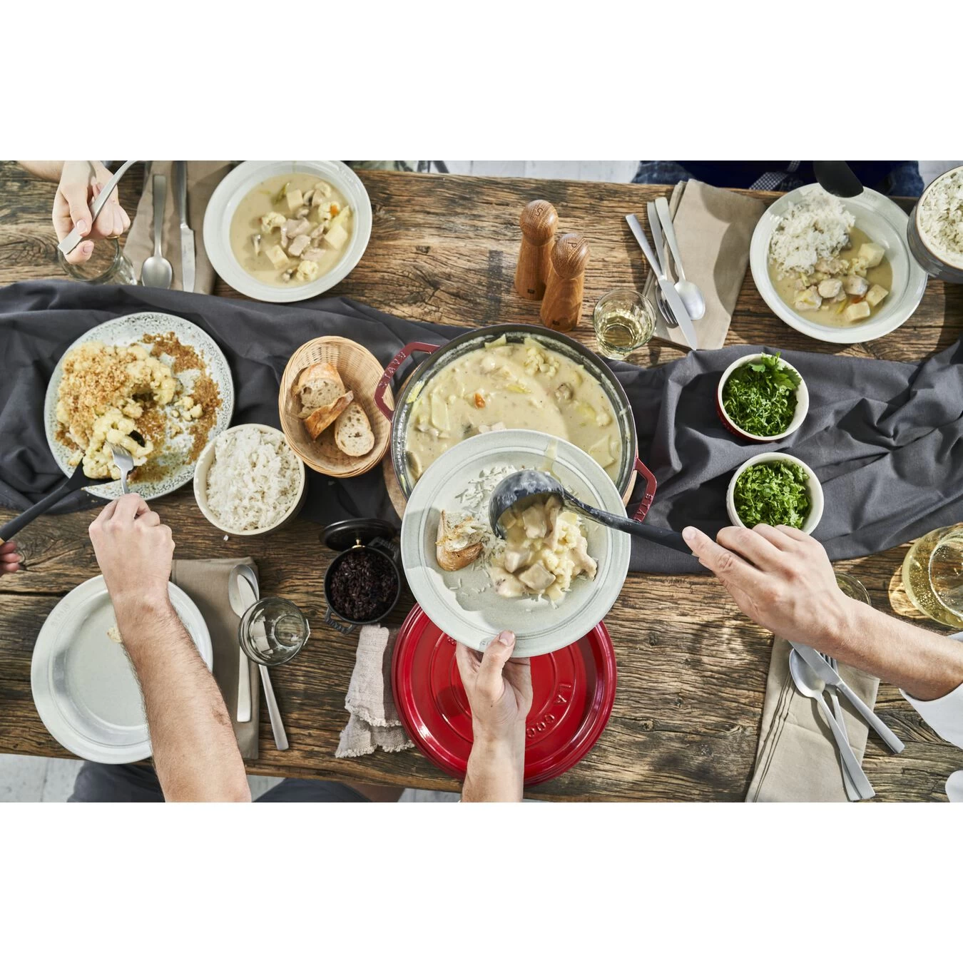 Staub Cocotte 28 Cm, Rund, Kirsebærrød, Støbejern - Billede 5